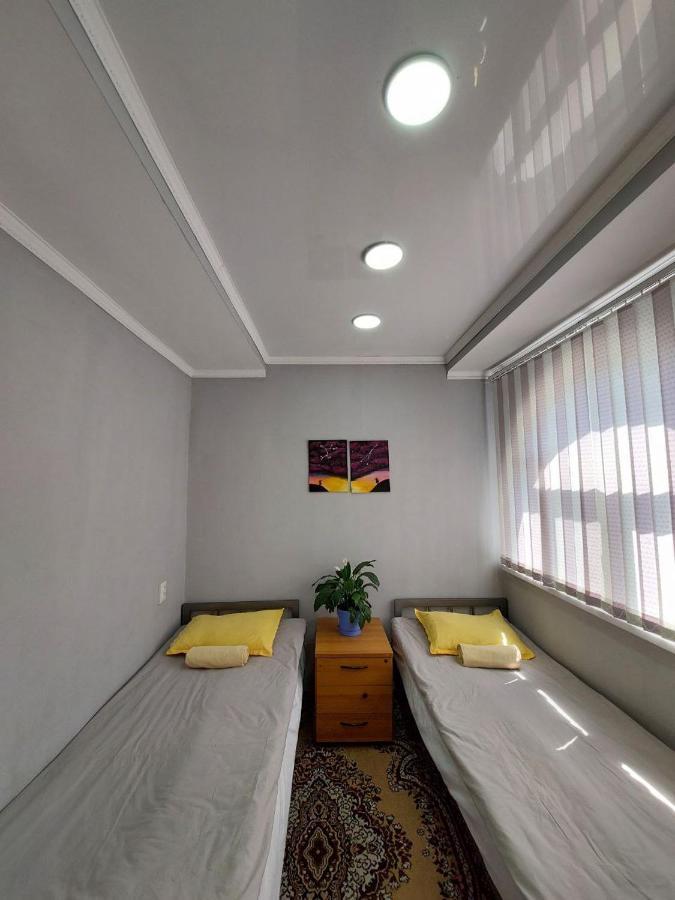 Downtown Homestay Bishkek Exterior photo