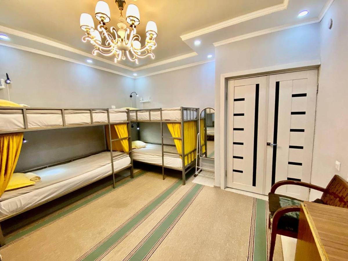 Downtown Homestay Bishkek Exterior photo